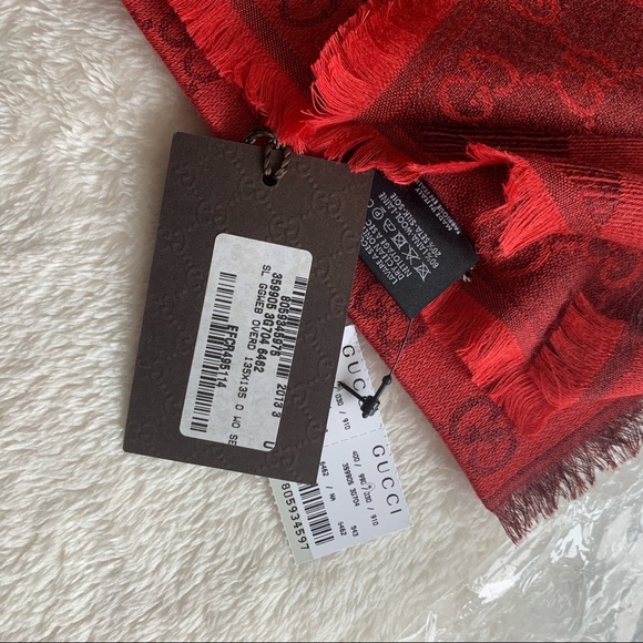 NWT Authentic Gucci Wool Silk Blend Large Square Scarf Shawl Venetian Red - Picture 6 of 7